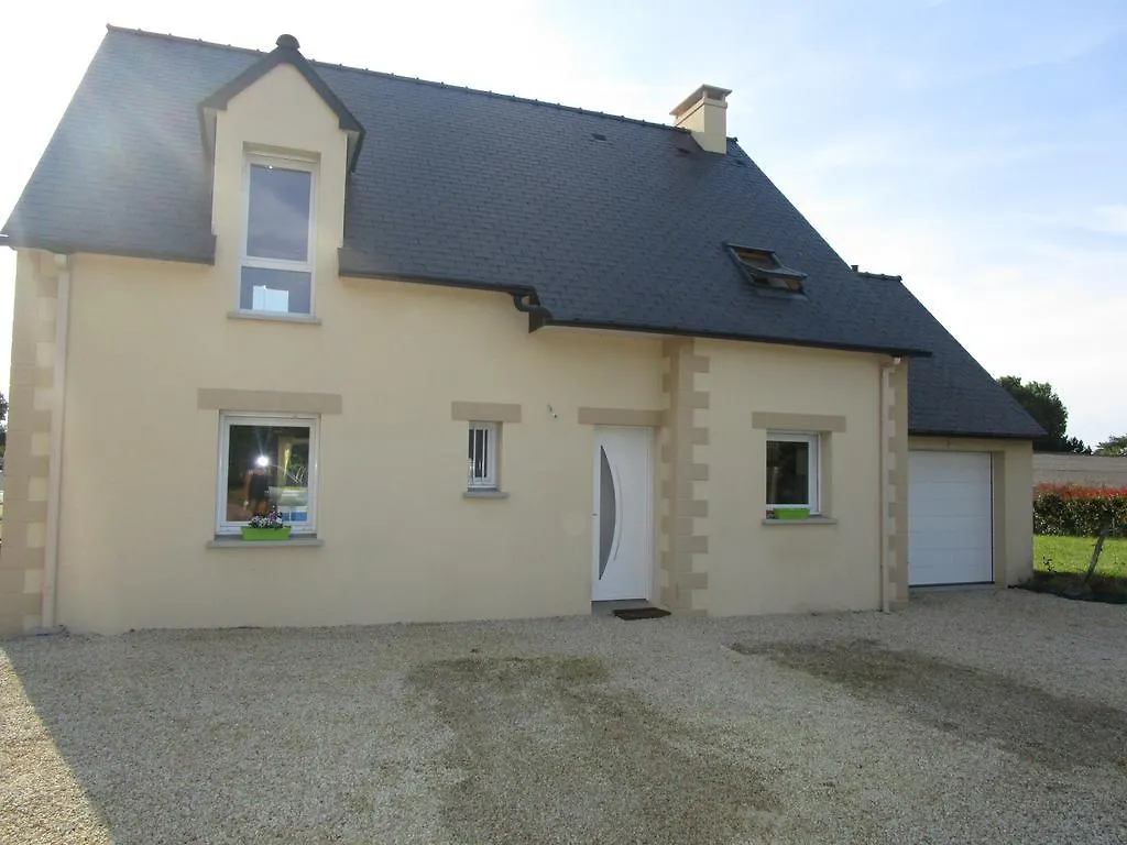 Holiday home Maison Proche Mt St Michel Et St Malo Villa Roz-sur-Couesnon